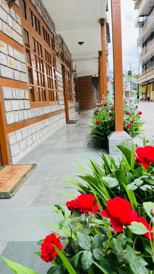 Sita Classic, Most Comfortable Family Hotel In Manali Exterior foto